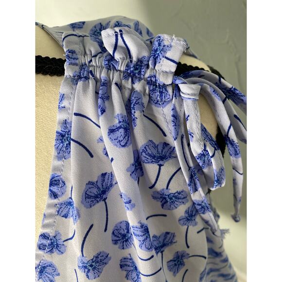 Paper Moon Blue Floral Women’s Top - Picture 4 of 7